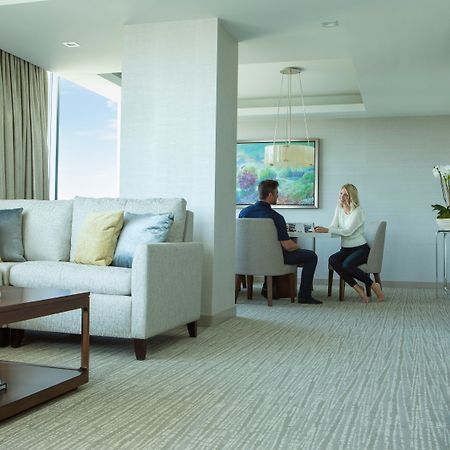Отель Intercontinental Houston By Ihg Экстерьер фото