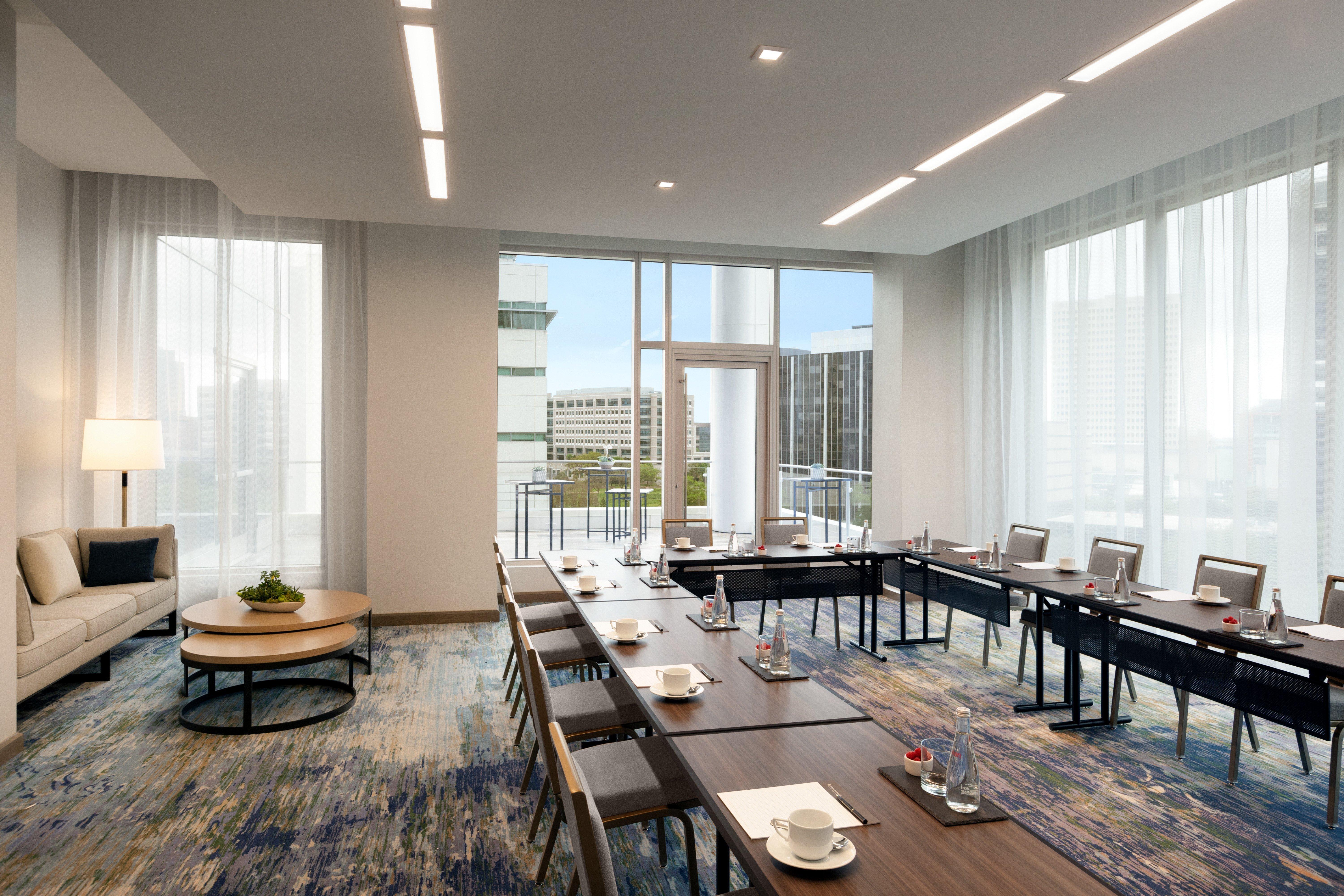 Отель Intercontinental Houston By Ihg Экстерьер фото