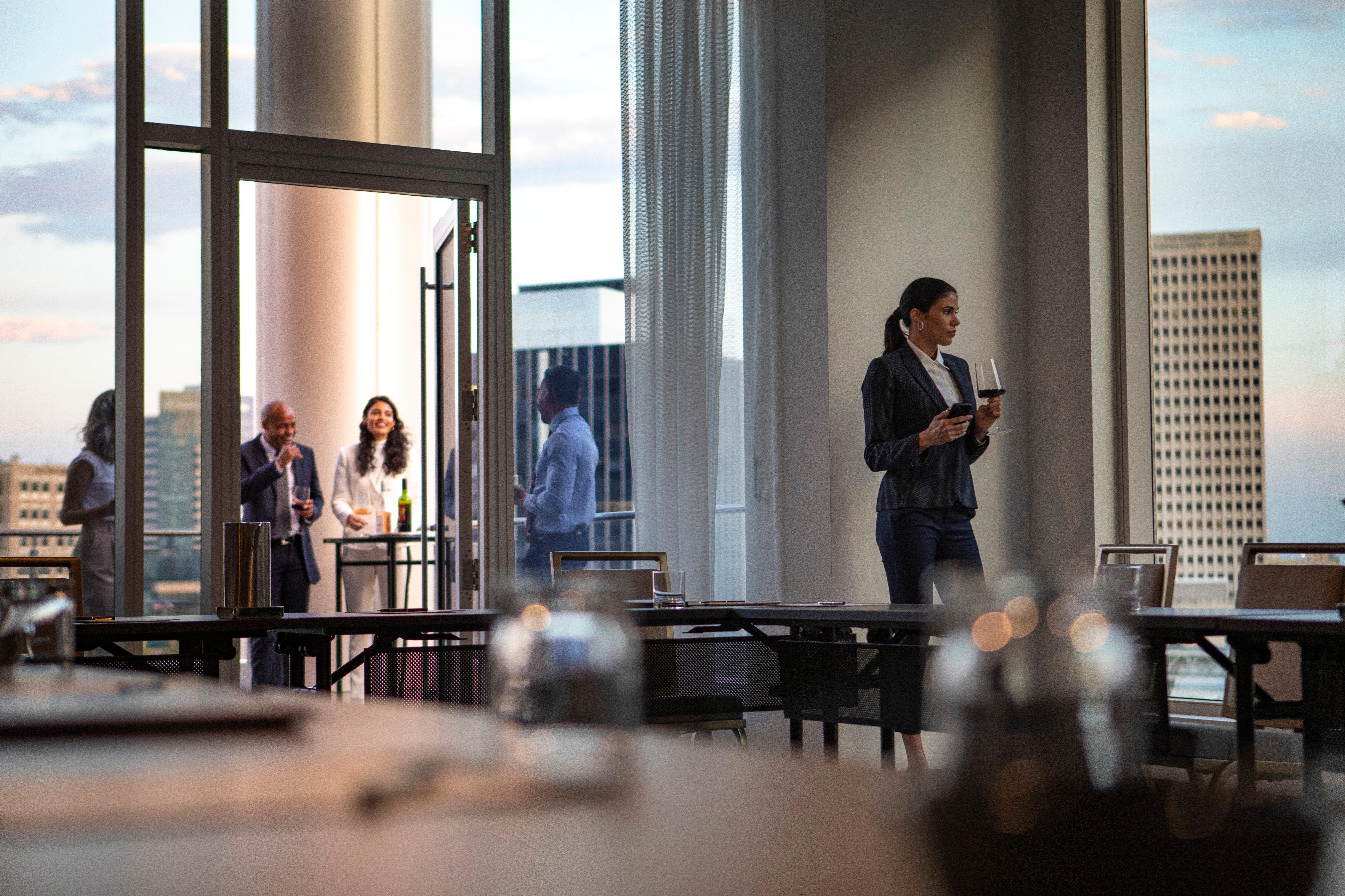 Отель Intercontinental Houston By Ihg Экстерьер фото