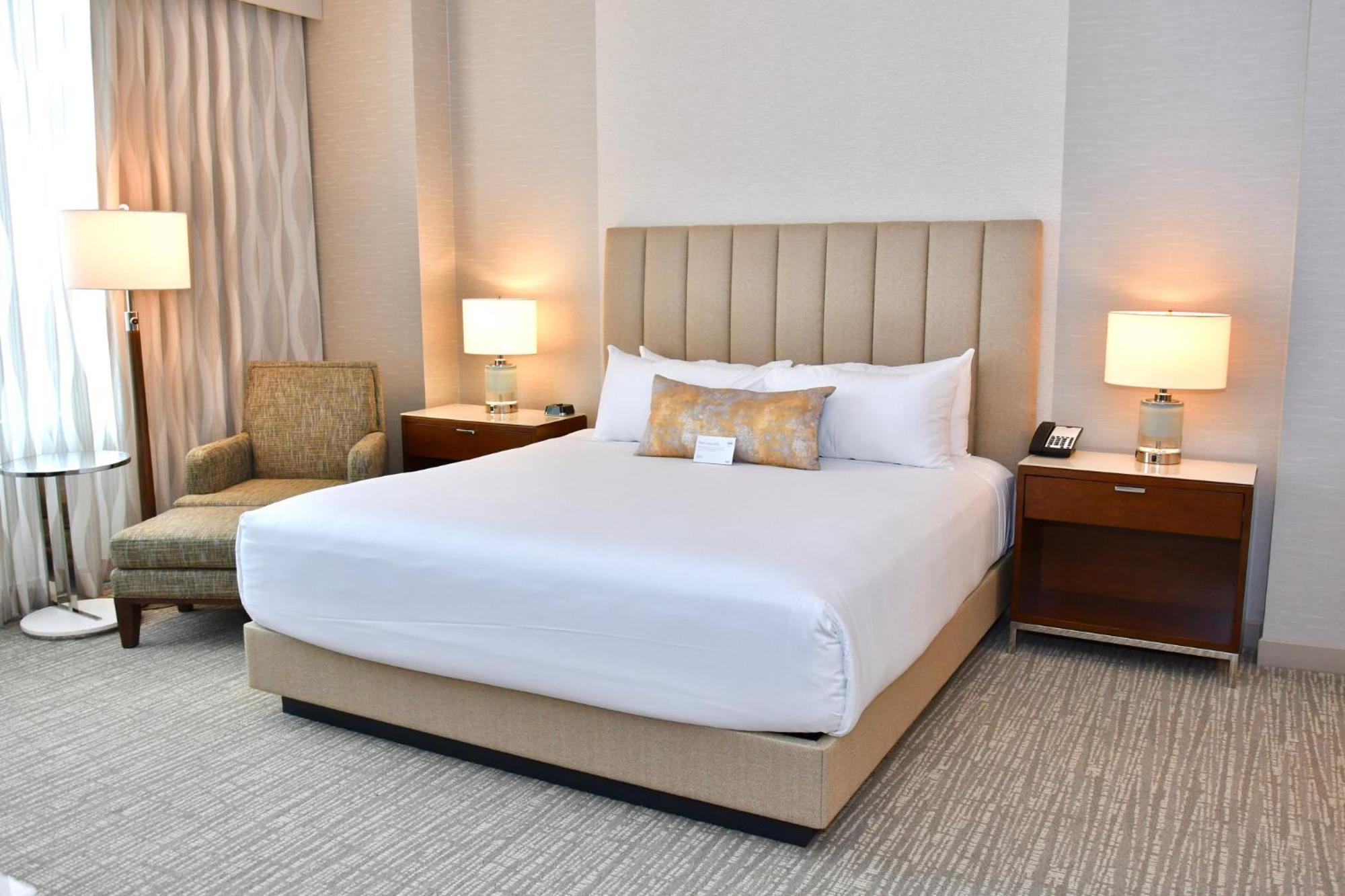 Отель Intercontinental Houston By Ihg Экстерьер фото